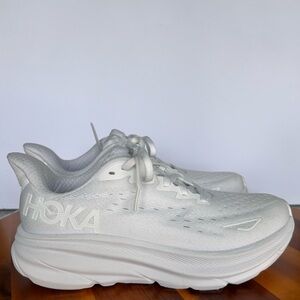 HOKA Women’s Clifton 9